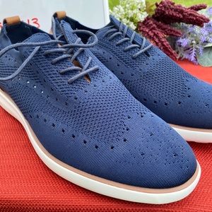 BASS men’s shoes size 13